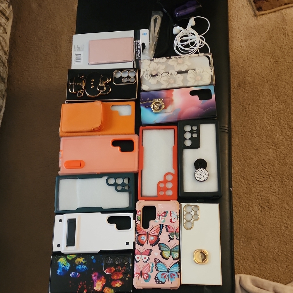 Samsung Galaxy S22 Ultra Assorted Phone Cases and Accessories. Selling Together